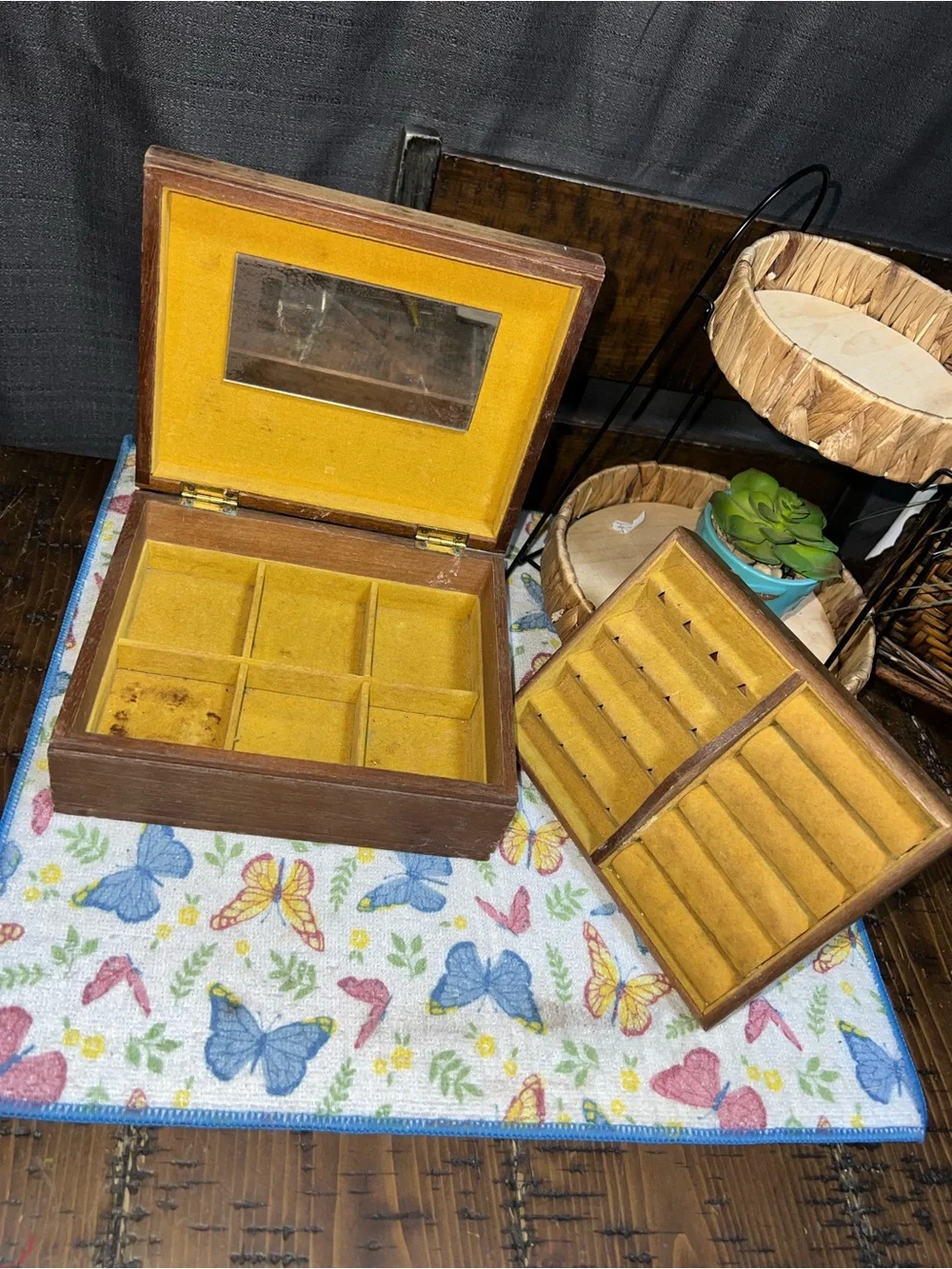 Vintage Wooden Jewelry Box Tapestry Top Yellow Velvet Lining Tray Needlepoint